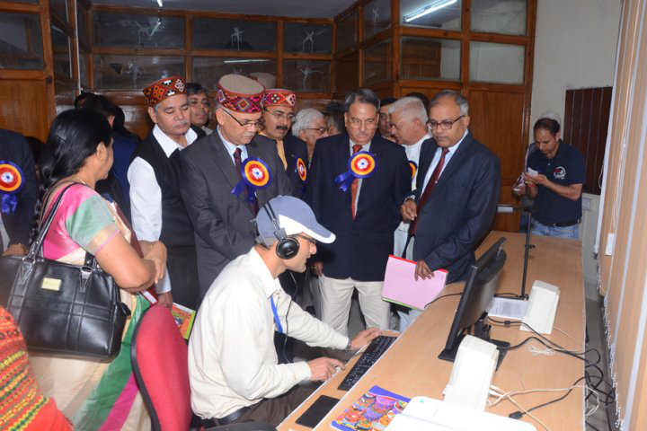 Himachal Pradesh University, Shimla IT Lab of Himachal Pradesh University Shimla